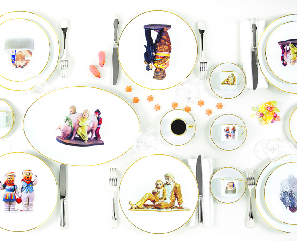 Image d'ambiance de la table Banality Series - Jeff Koons Bernardaud