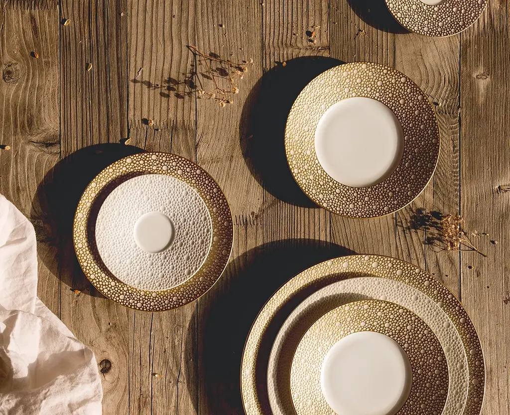 Image d'ambiance de la table Ecume Mordoré Bernardaud