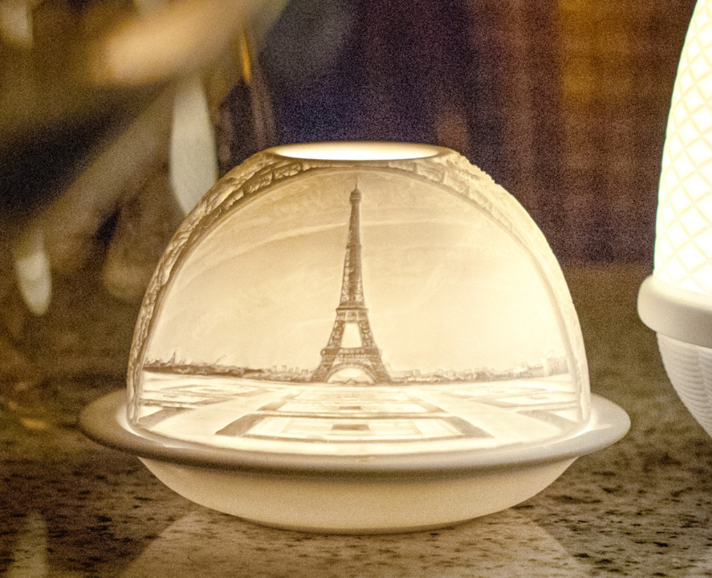 Image d'ambiance de la table LITHOPHANIE (リトファニー) Bernardaud