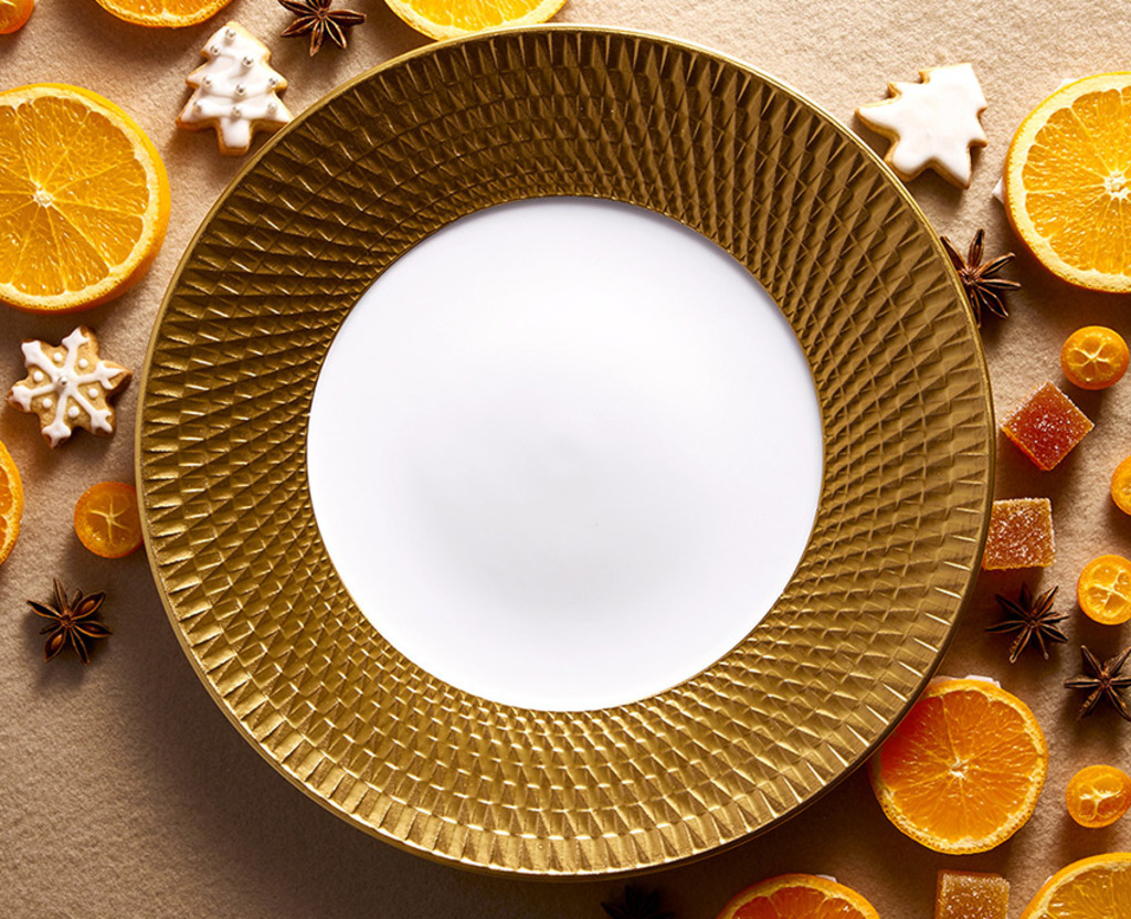 Image d'ambiance de la table TWIST OR & PLATINE（ツイスト オール＆プラティーヌ） Bernardaud