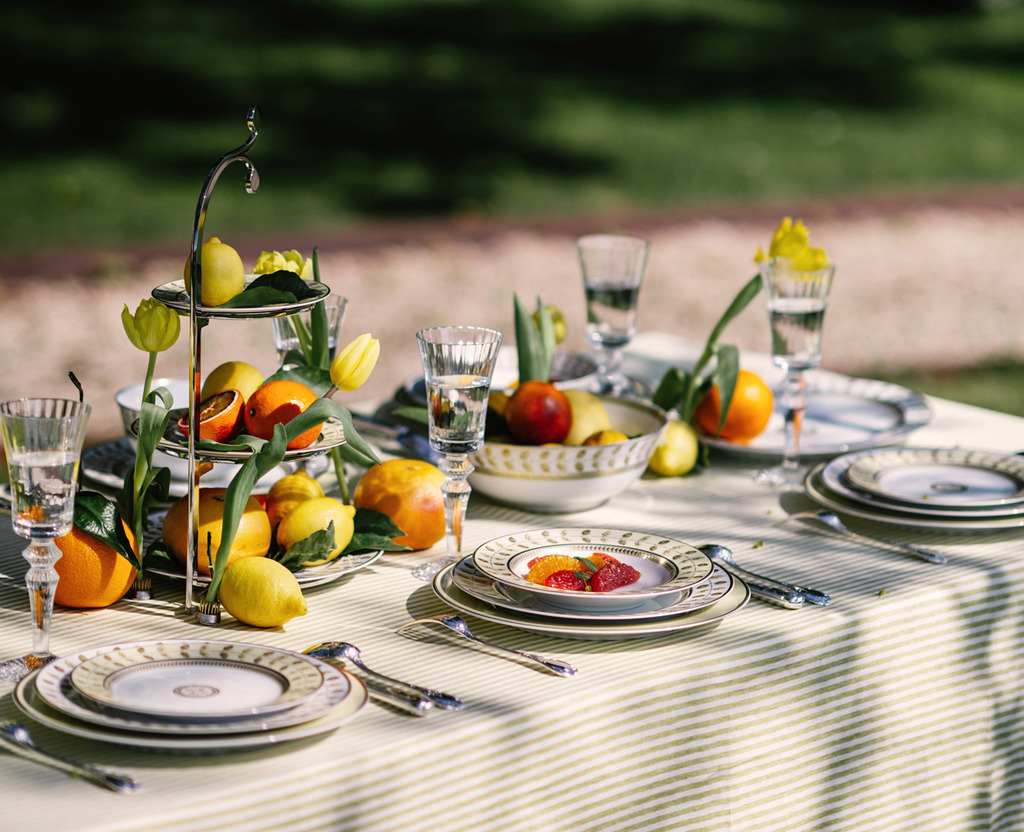 Constance Yellow atmosphere image table art | Bernardaud