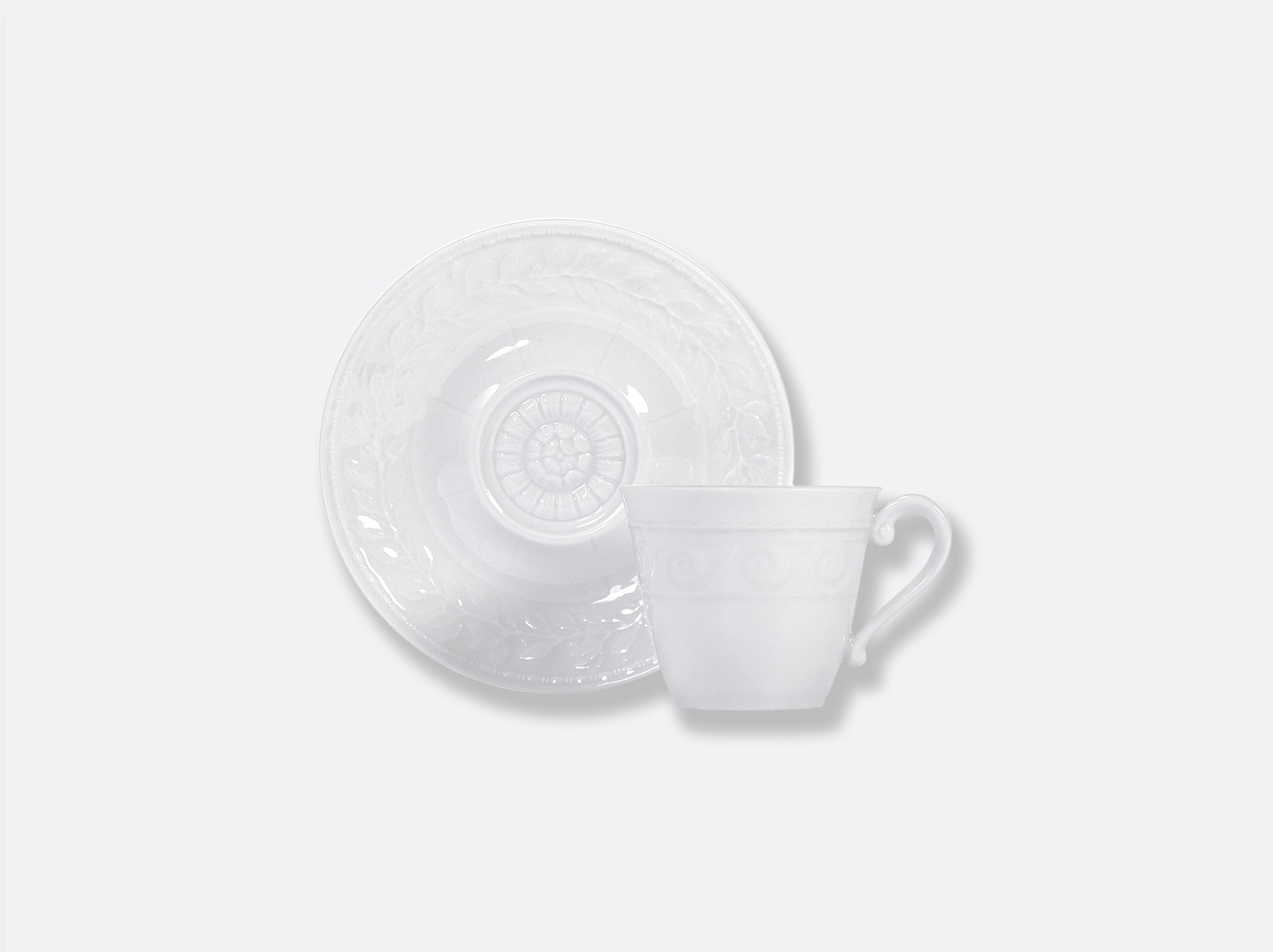 Tasse et soucoupe à café extra 13 cl en porcelaine de la collection Louvre Bernardaud