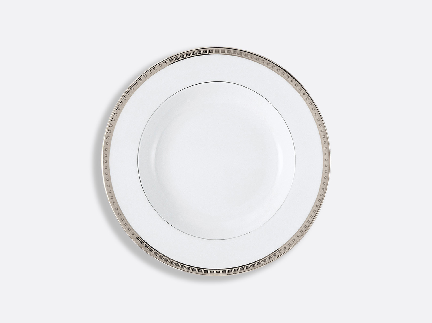 Assiette creuse à aile 22,5 cm en porcelaine de la collection Athéna platine Bernardaud