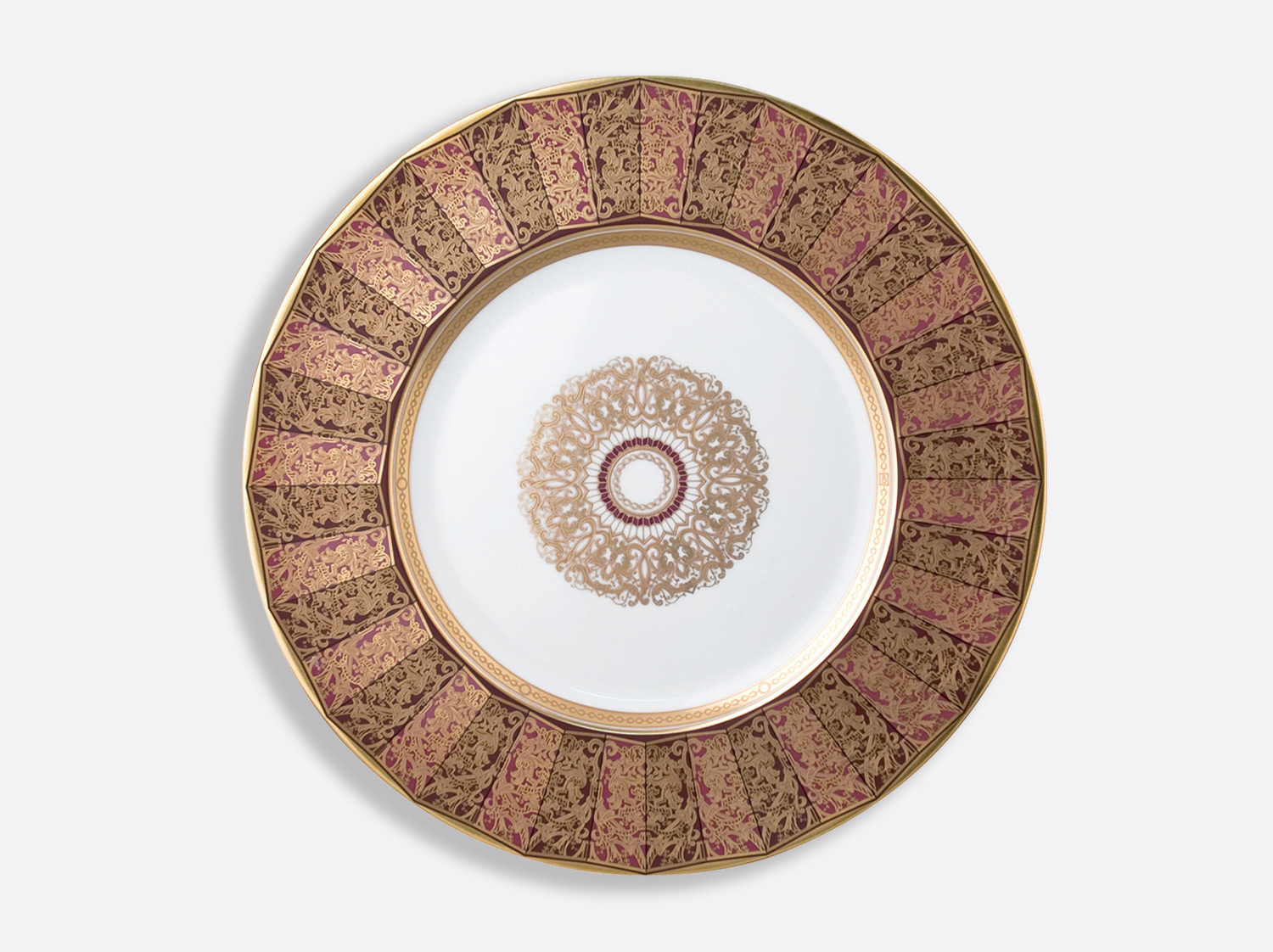 Assiette de présentation 32 cm en porcelaine de la collection Eventail Bernardaud