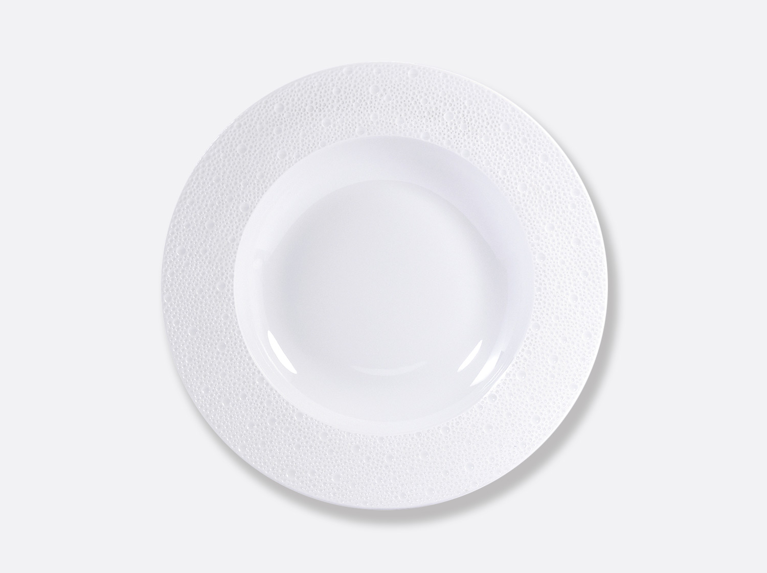 Assiette creuse à aile 29,5 cm en porcelaine de la collection Ecume Bernardaud
