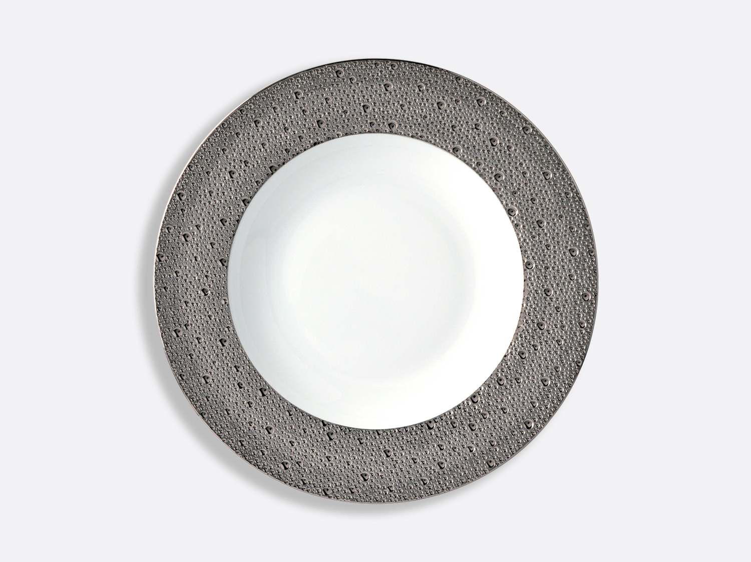 Assiette creuse à aile 23 cm en porcelaine de la collection Ecume platine Bernardaud