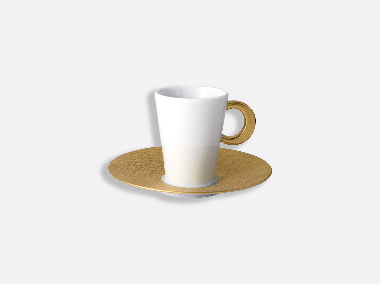 Tasse et soucoupe café 6 cl en porcelaine de la collection Ecume or Bernardaud