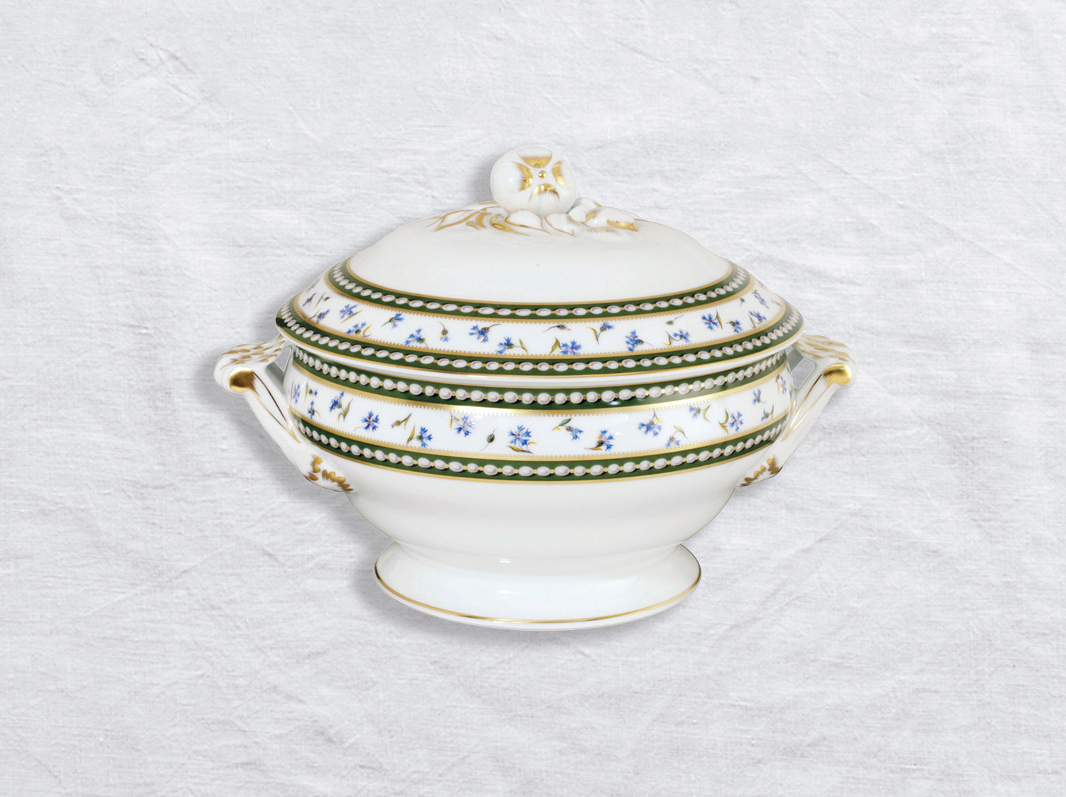 China Soup tureen 74.5 oz of the collection Marie-antoinette | Bernardaud