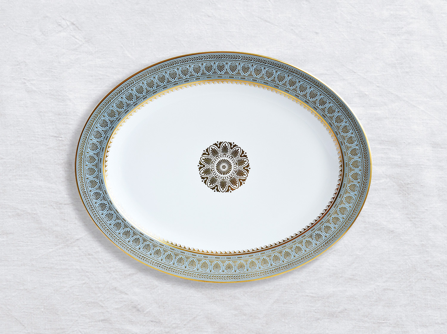 Plat ovale 38 cm en porcelaine de la collection Elysee Bernardaud