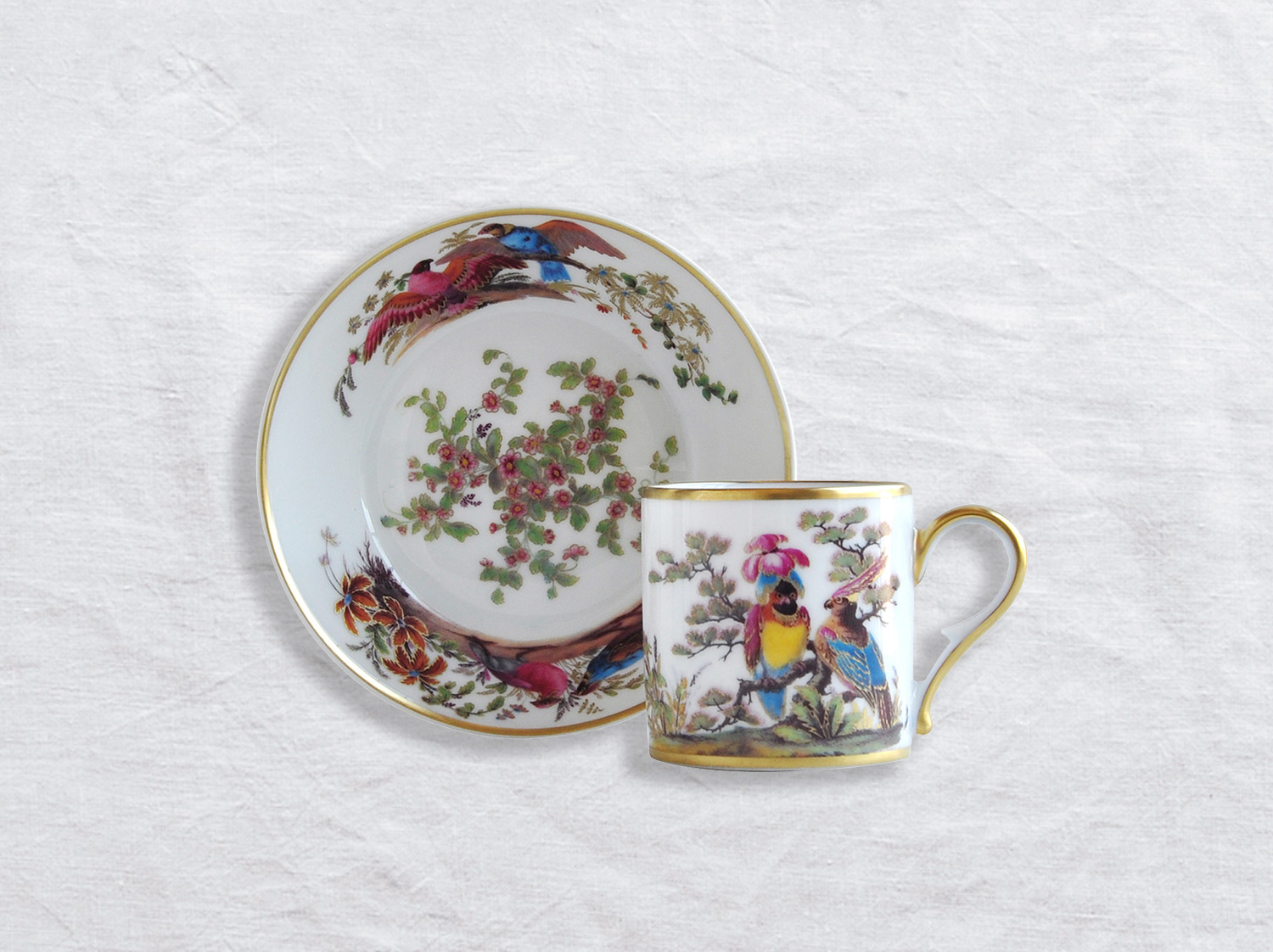Tasse et soucoupe litron en porcelaine de la collection Aux perroquets Bernardaud