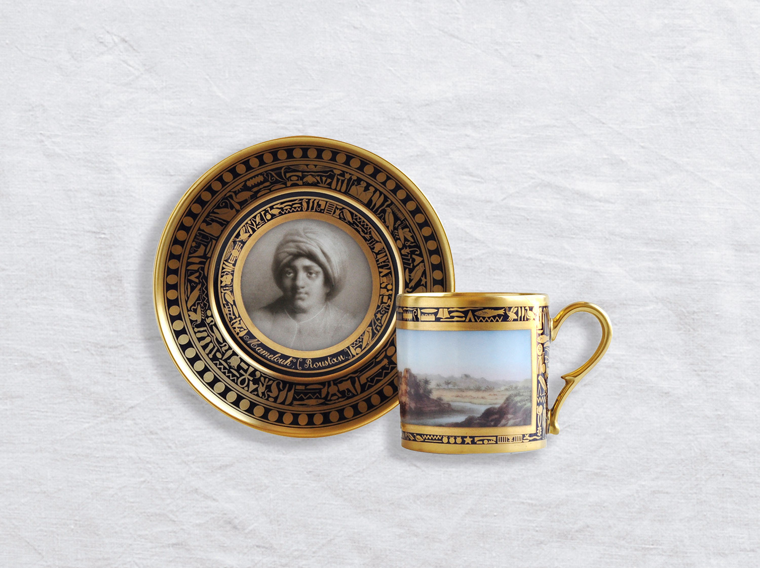 Tasse et soucoupe litron en porcelaine de la collection Vue de philae Bernardaud