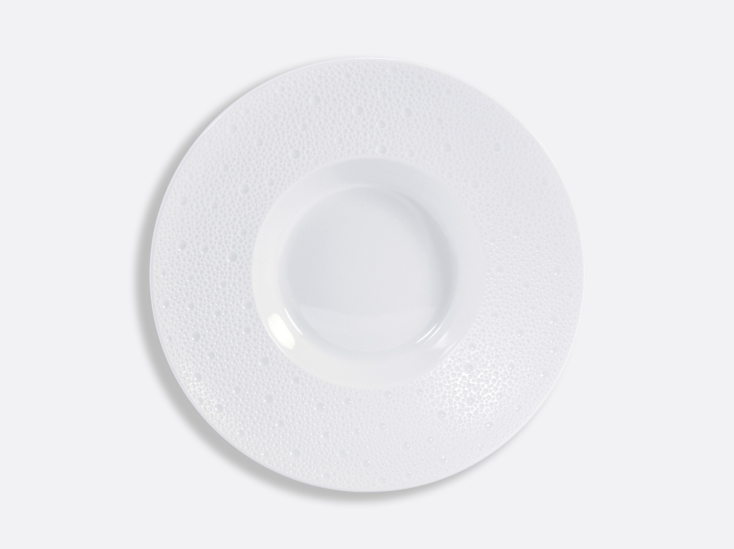 ワイドリムスープ パシフィック 28.5cm en porcelaine de la collection ECUME BLANC AILE MAT Bernardaud