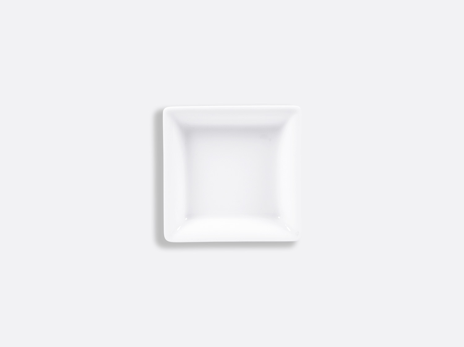 Cendrier carré 8 x 8 cm en porcelaine de la collection FANTAISIES BLANCHES Bernardaud