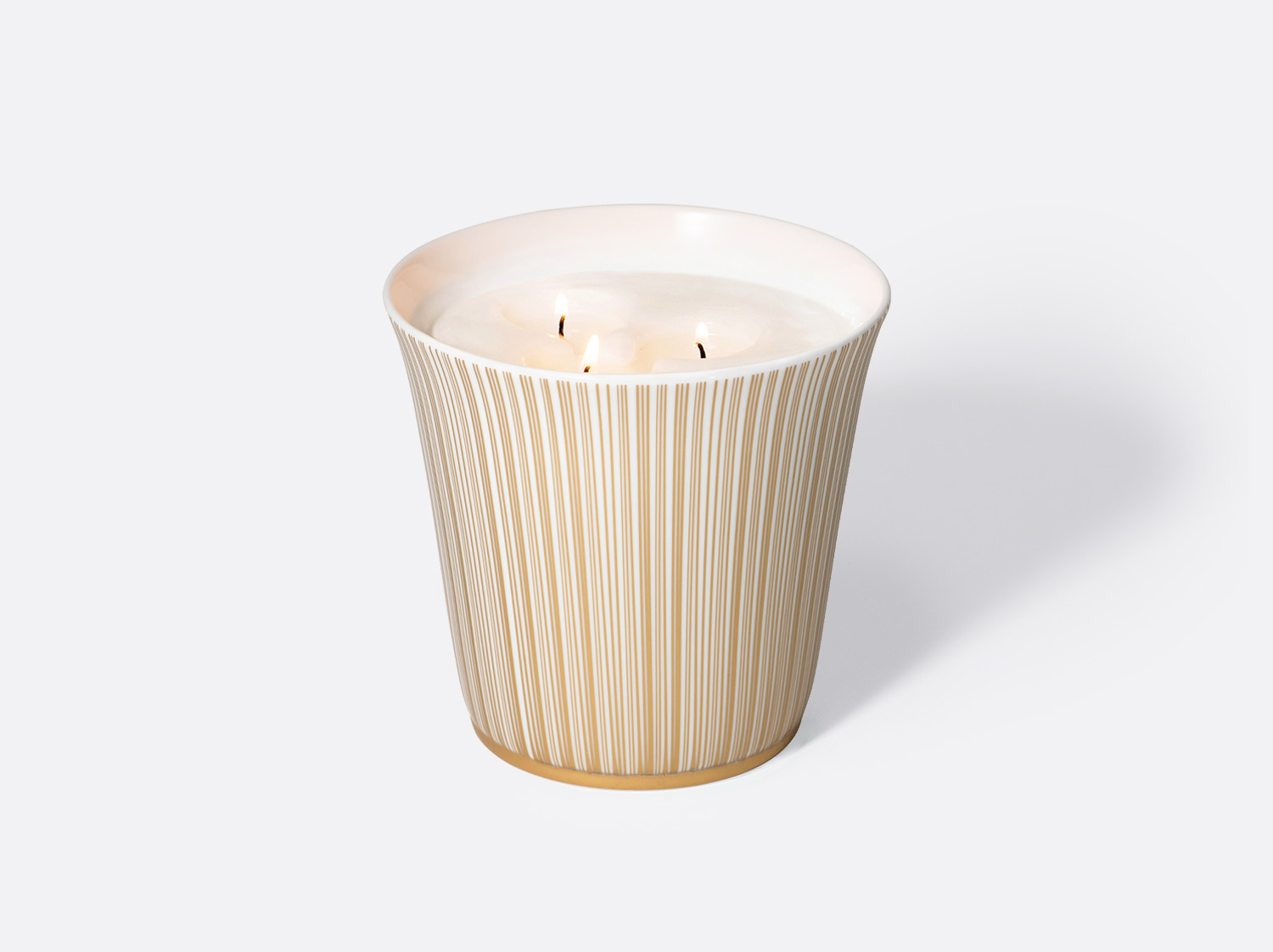 Pot à bougie 15 cm + bougie parfumée « Rue des Archives » 950g en porcelaine de la collection Sol Bernardaud