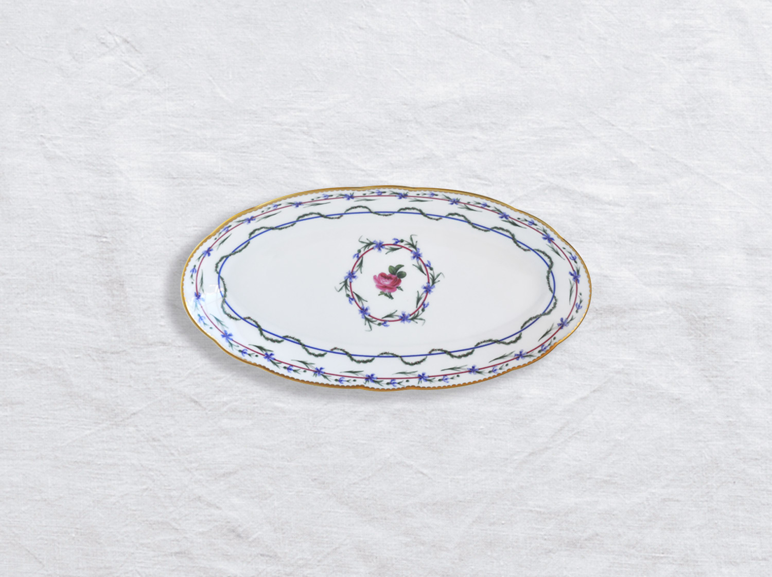 Ravier 23 x 12 cm H. 2.5 cm en porcelaine de la collection Gobelet du roy Bernardaud