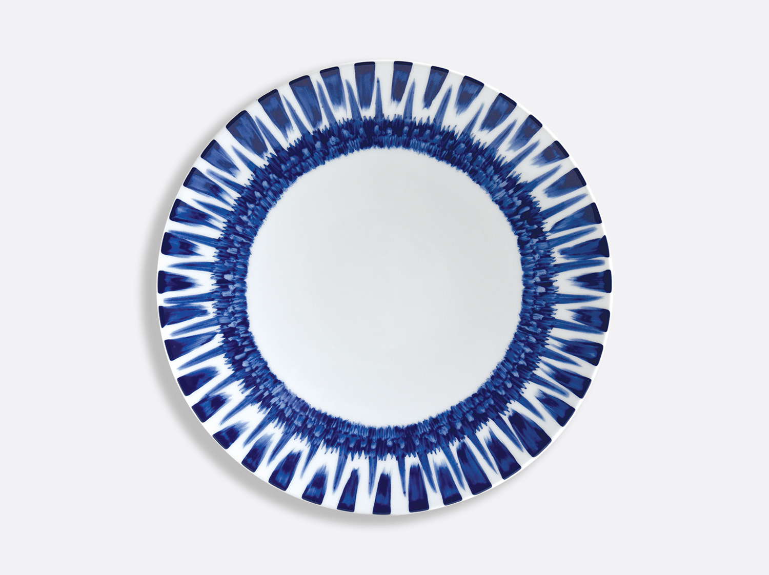 Assiette à dîner 27 cm en porcelaine de la collection IN BLOOM - Zemer Peled Bernardaud