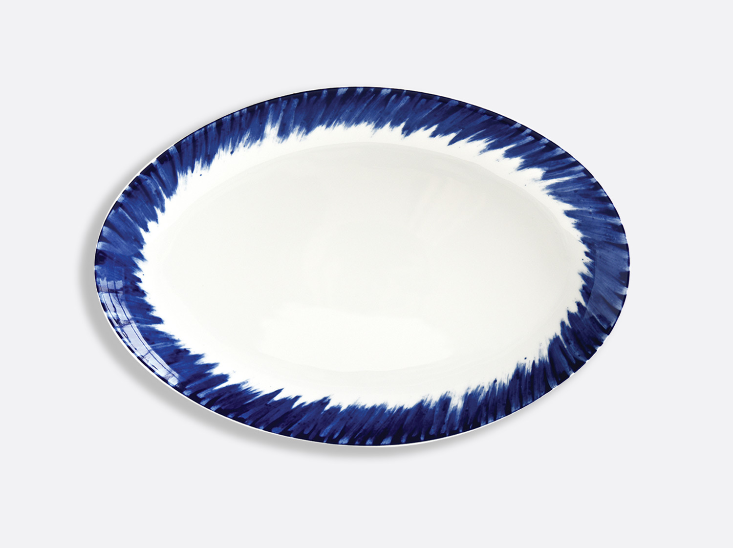 Plat ovale 38 cm en porcelaine de la collection IN BLOOM - Zemer Peled Bernardaud
