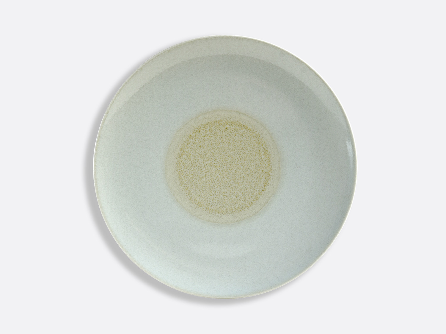 Assiette coupe 27 cm en porcelaine de la collection IRIS IVOIRE Bernardaud