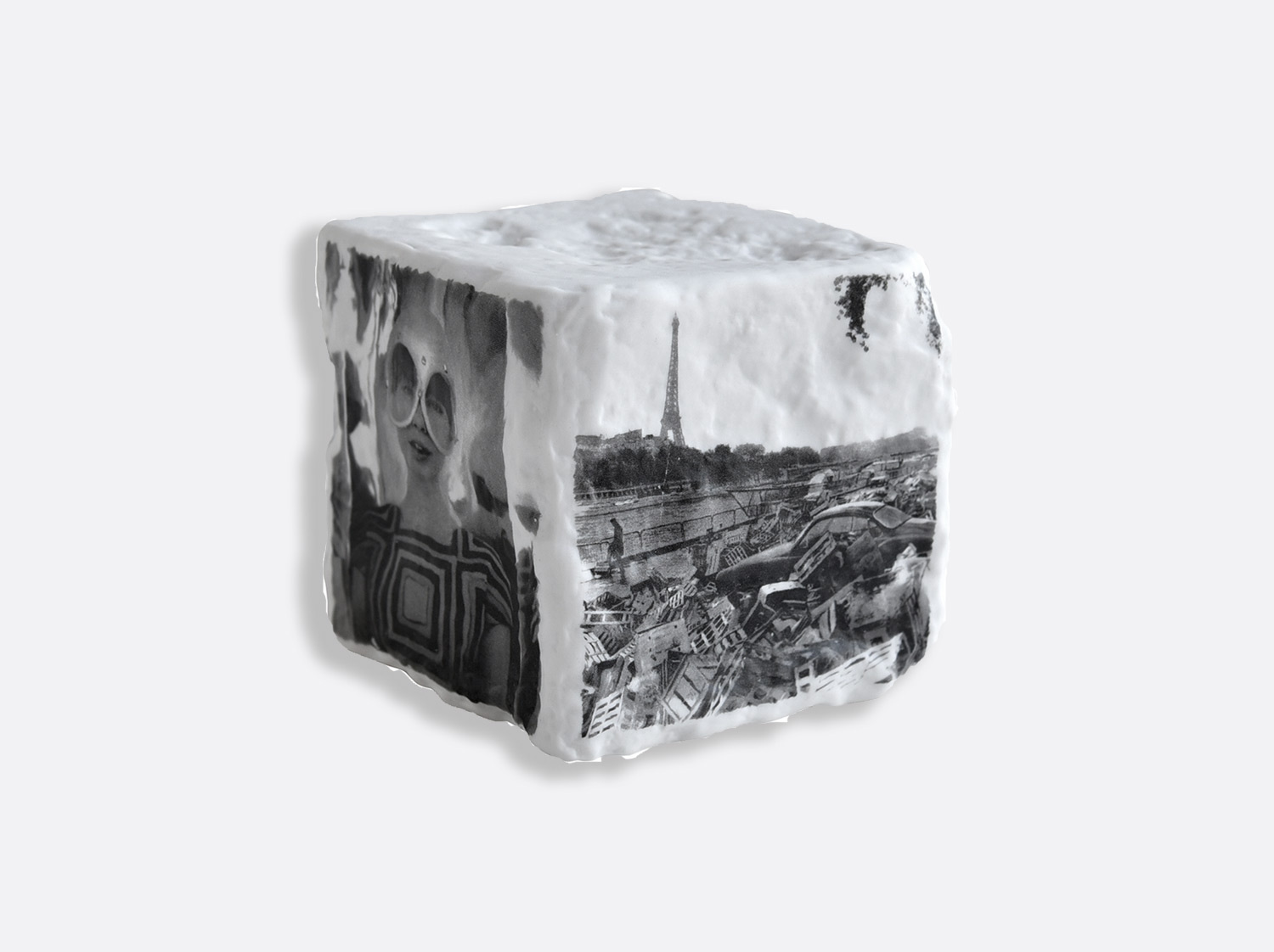 China Decorated paving-stone "Manifs" (sold out) of the collection Dans le pavé la plage - Bachelot & Caron | Bernardaud