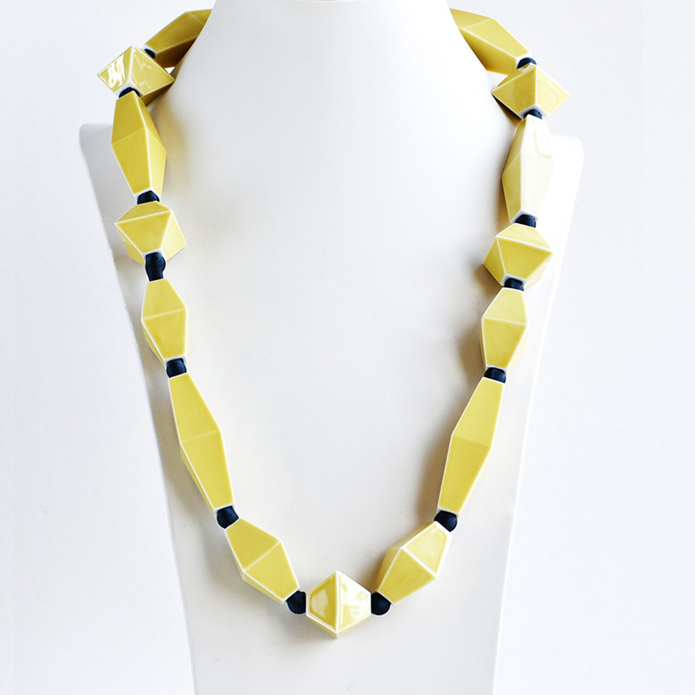 China Perles Jaune Long Necklace of the collection Be Bold Over | Bernardaud
