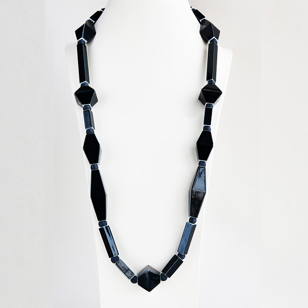 China Perles et Tubes Noir Long Necklace of the collection Be Bold Over | Bernardaud
