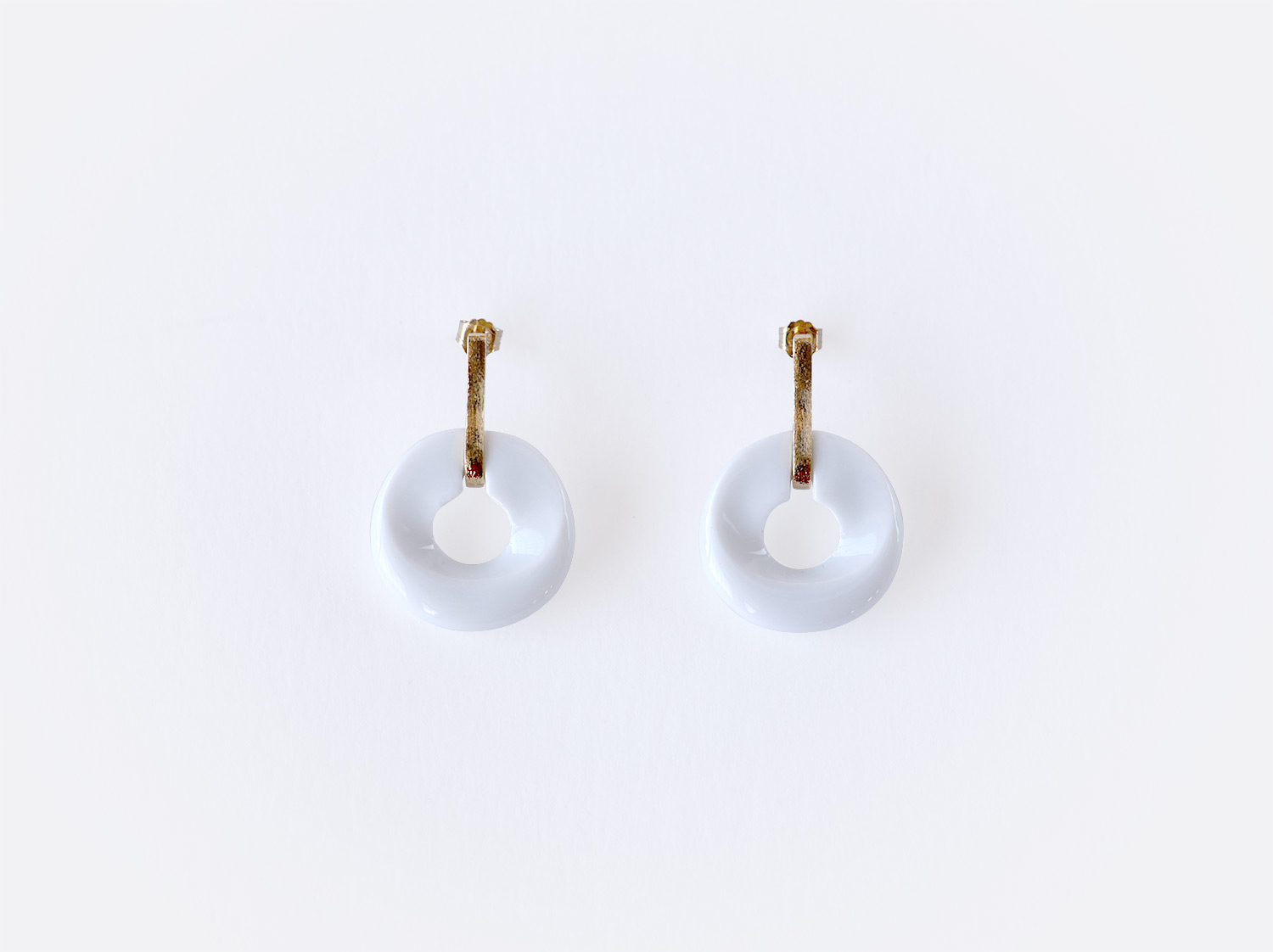 Boucles d'oreilles Alba blanc en porcelaine de la collection ALBA BLANC Bernardaud