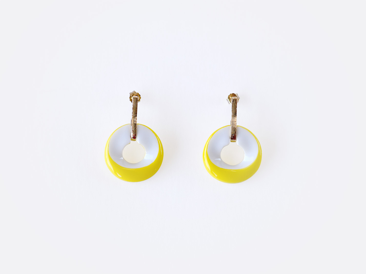 Boucles d'oreilles Alba jaune en porcelaine de la collection ALBA JAUNE Bernardaud