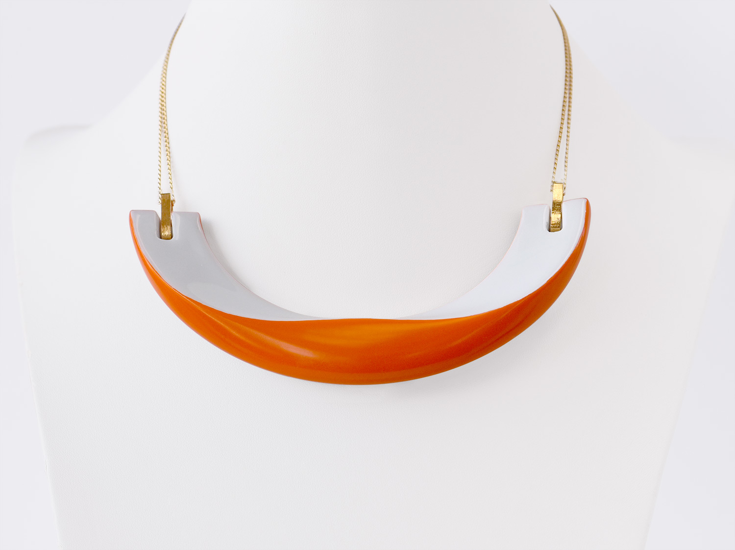 Collier Alba orange en porcelaine de la collection ALBA ORANGE Bernardaud