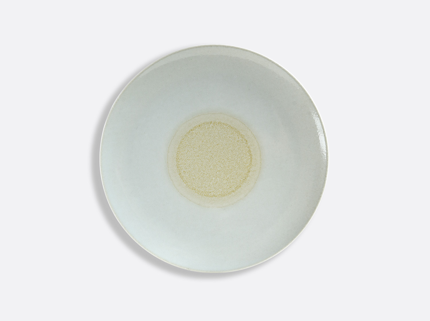 Assiette ultra plate 21 cm en porcelaine de la collection Iris Ivoire Bernardaud