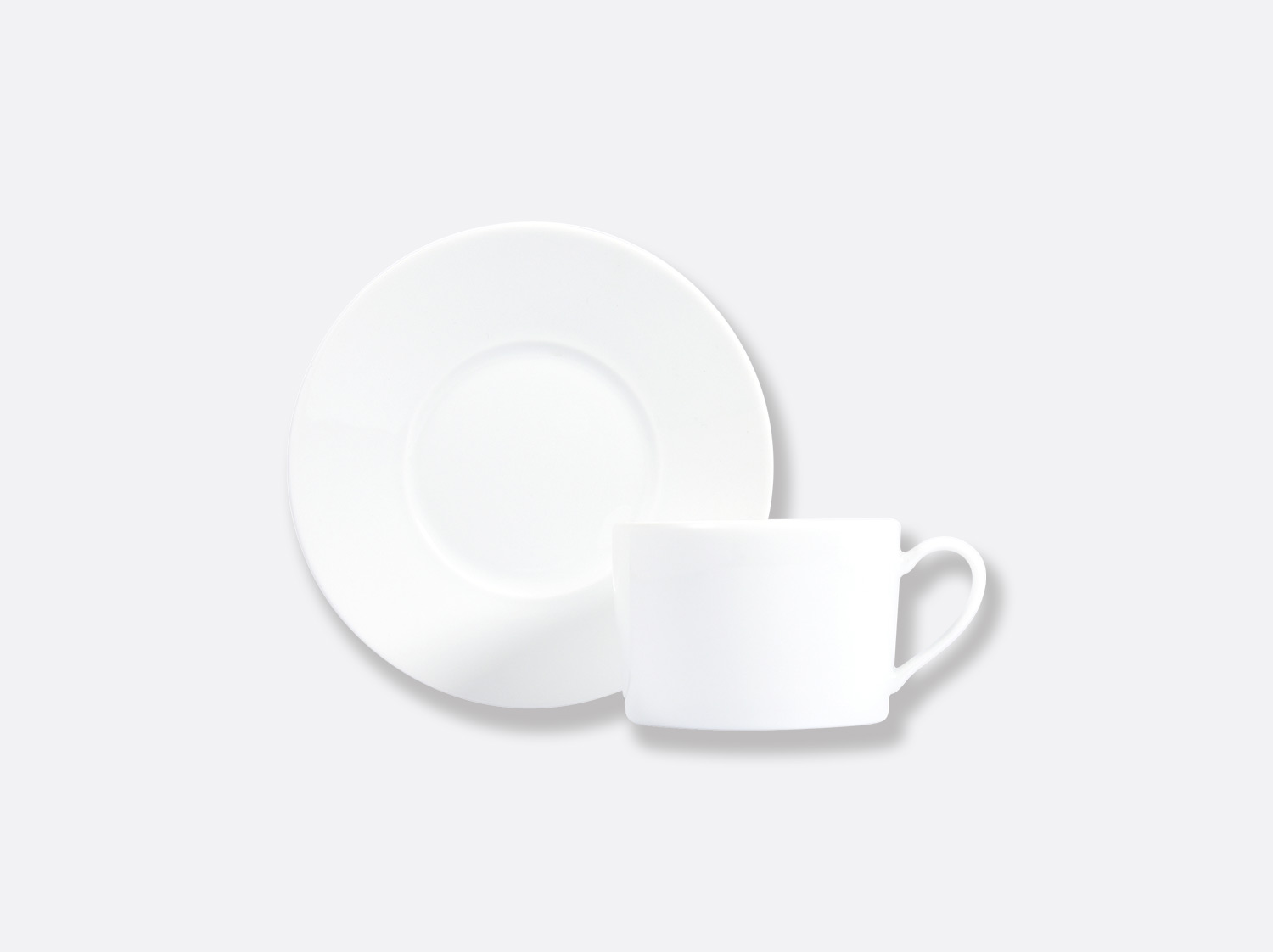 Tasse et soucoupe à thé 15 cl en porcelaine de la collection PHOEBE BLANC Bernardaud