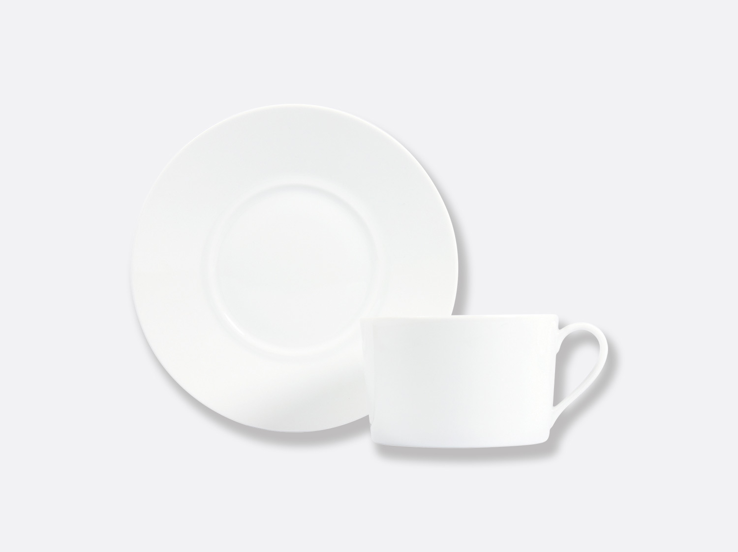Tasse et soucoupe déjeuner 25 cl en porcelaine de la collection PHOEBE BLANC Bernardaud