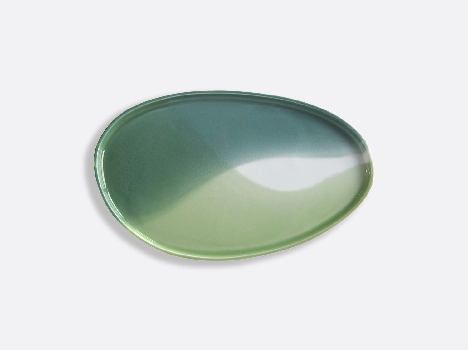 Plateau T3 bleu et vert en porcelaine de la collection Ombres - Sarah-Linda Forrer Bernardaud