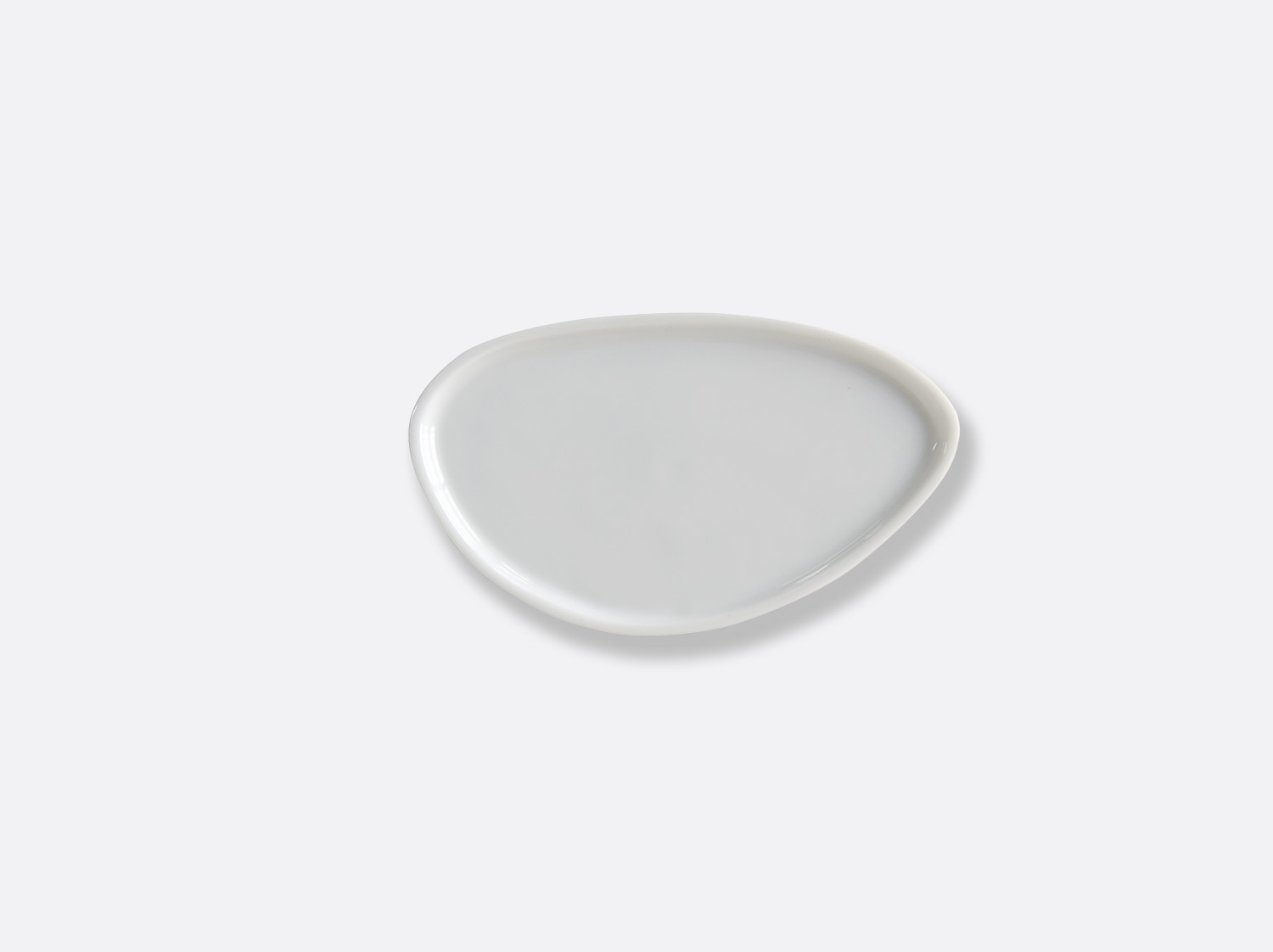 Plateau T5 blanc en porcelaine de la collection Ombres - Sarah-Linda Forrer Bernardaud
