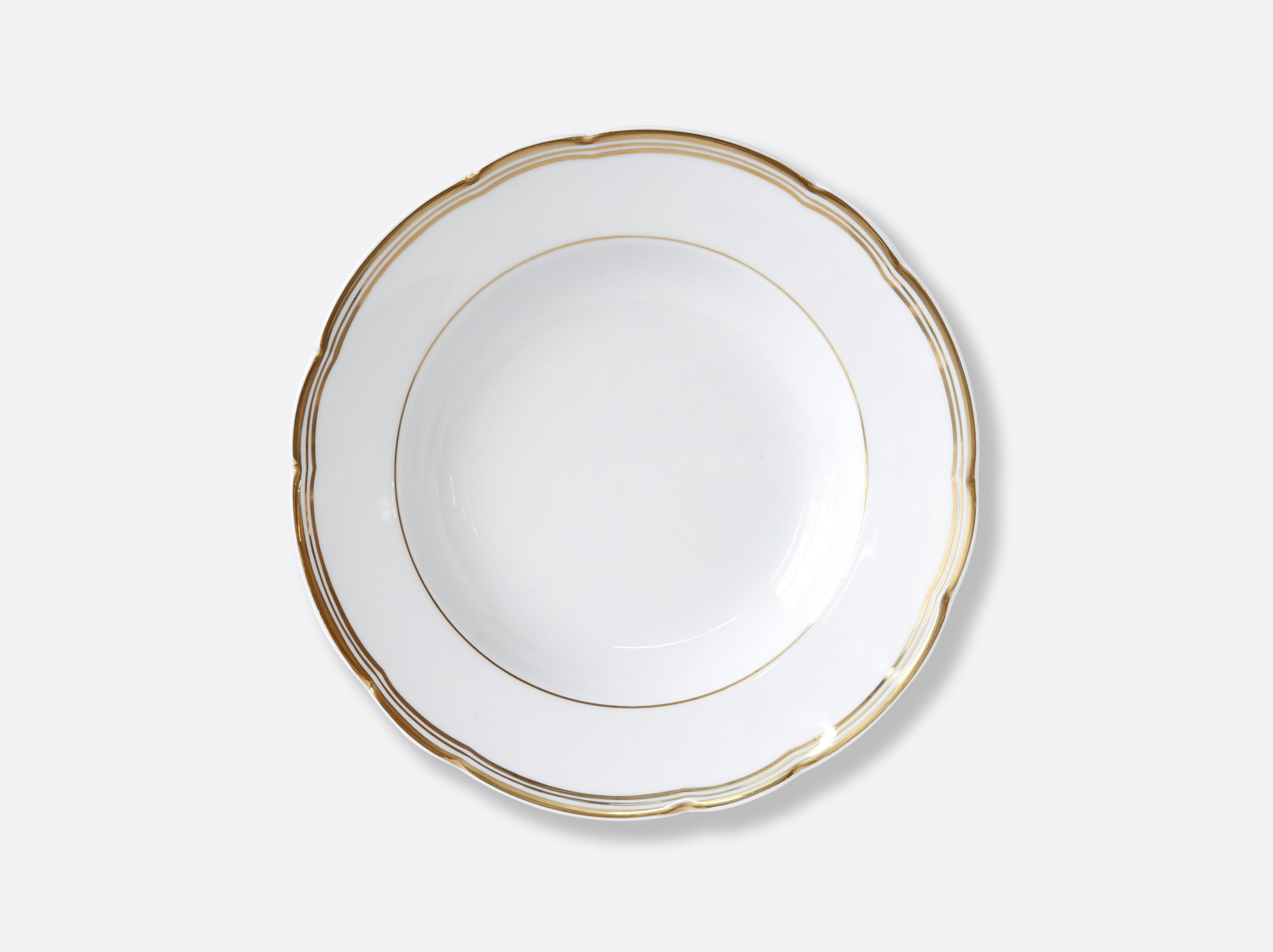 Assiette creuse à aile 23 cm en porcelaine de la collection Pompadour Bernardaud