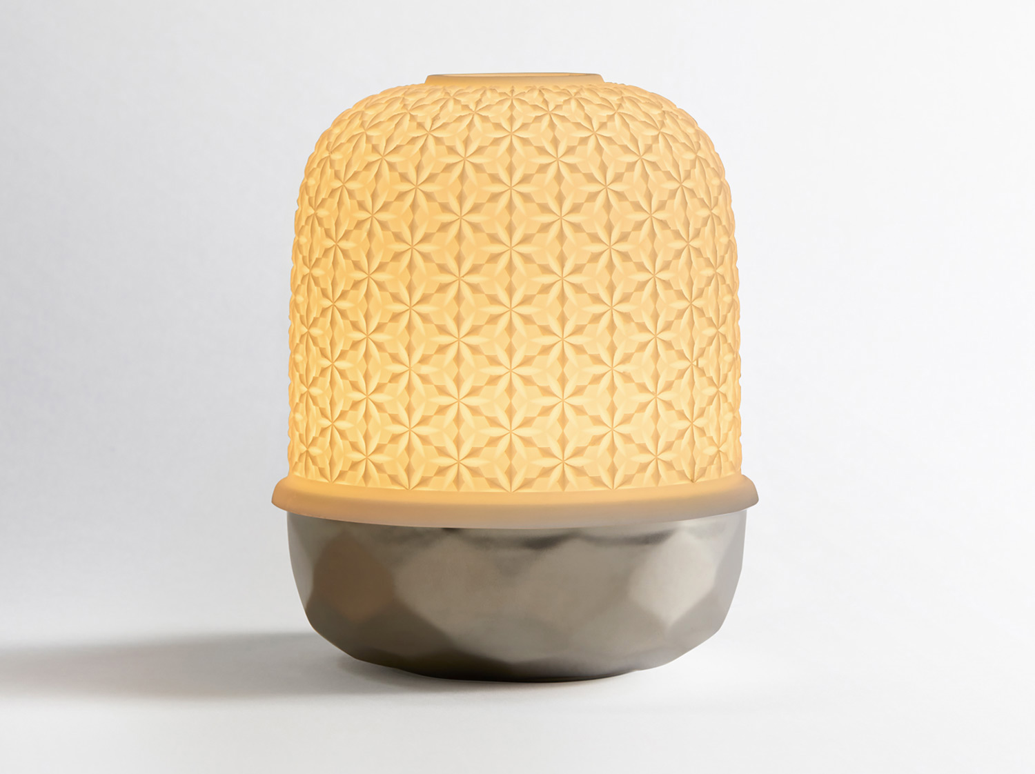 Badiane Argent avec LED en porcelaine de la collection Lampion - LED Bernardaud