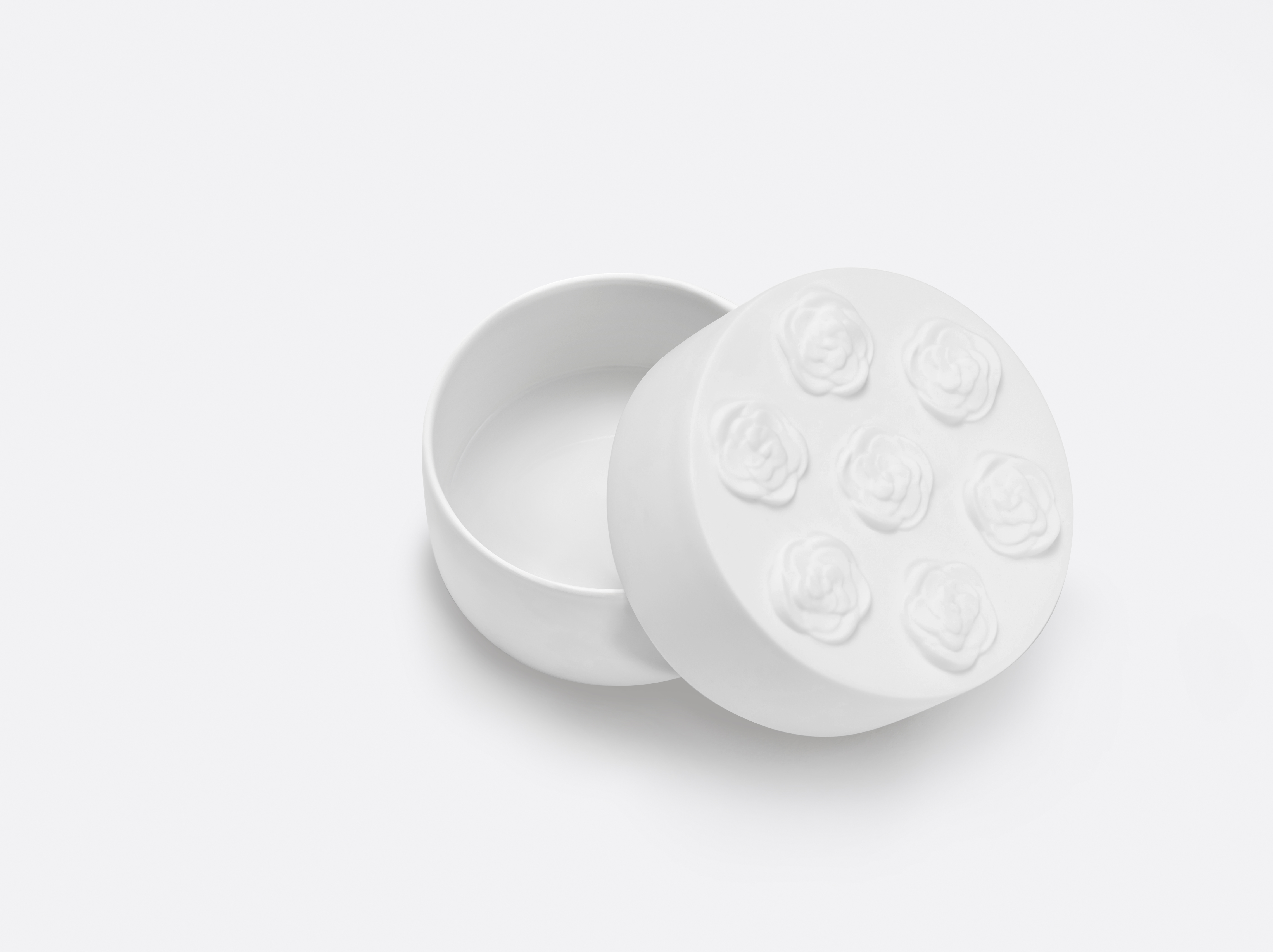 Boite ronde Jardin de Printemps en porcelaine de la collection Jardin de Table Bernardaud